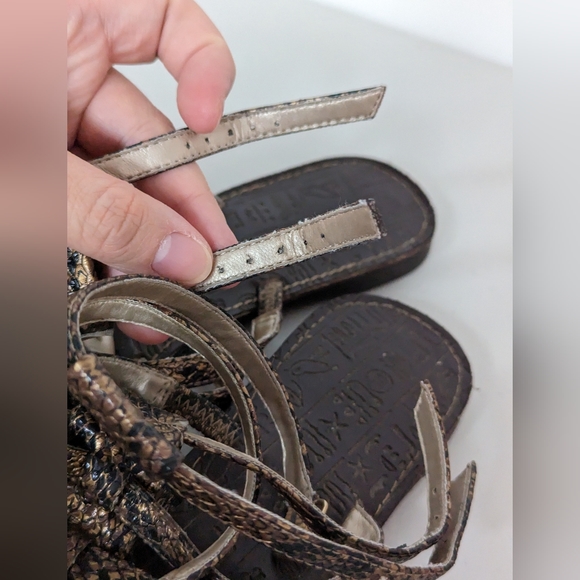 Gladiator flat sandals in reptile pattern - Women's size 8 - Picture 4 of 6